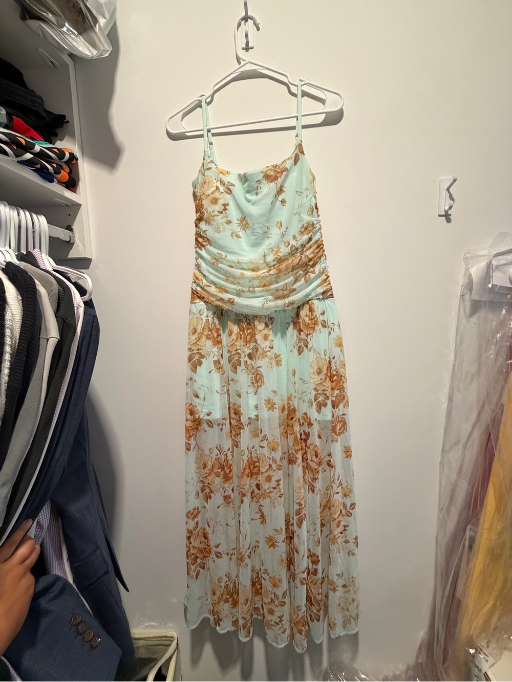 Semi-formal Abercrombie dress. So comfortable and worn once.